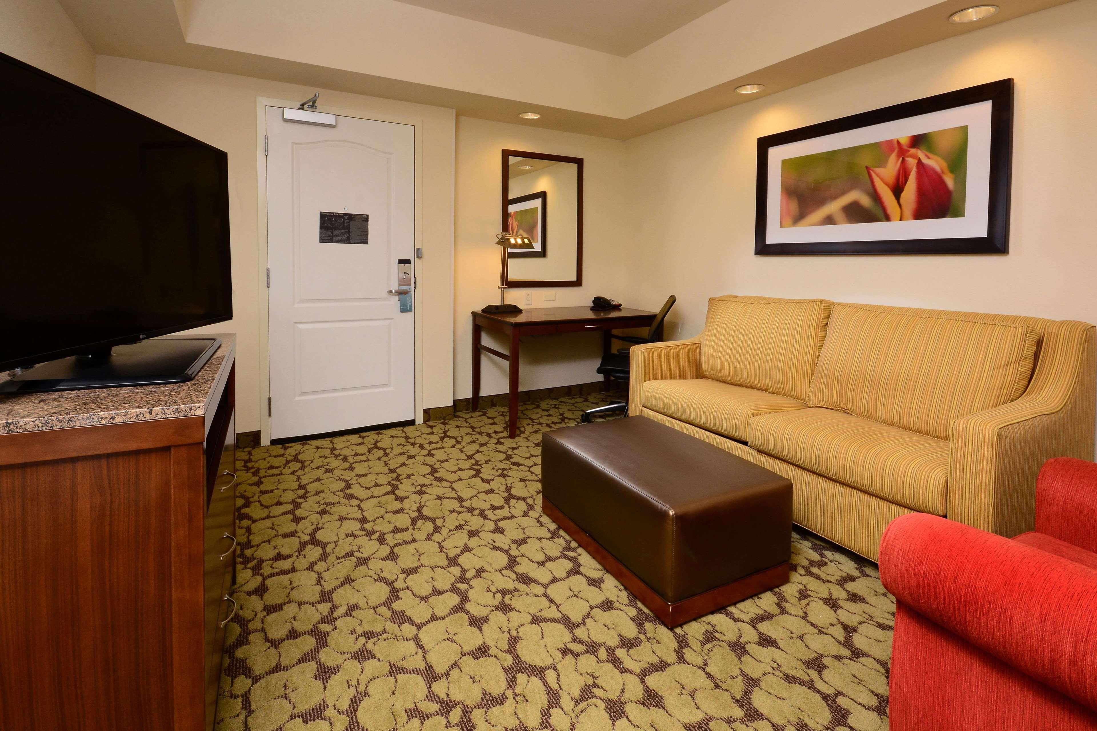 Hilton Garden Inn Greensboro Airport Esterno foto