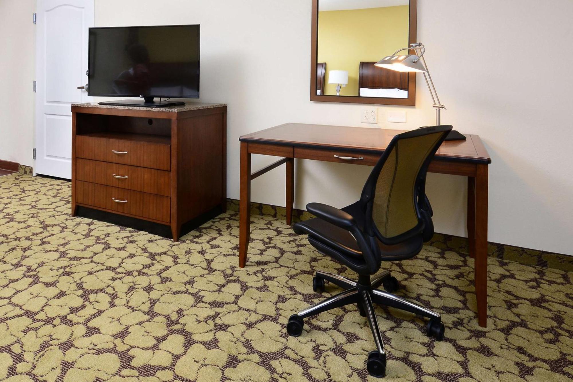 Hilton Garden Inn Greensboro Airport Esterno foto